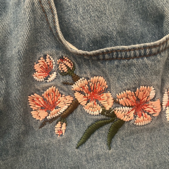 Mid rise embroidered jean shorts from Italy. - Picture 2 of 5